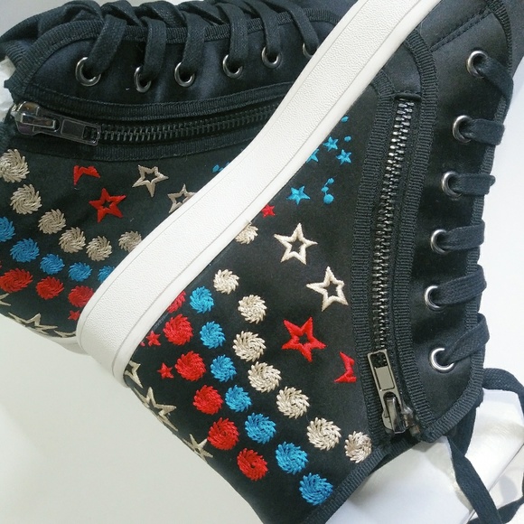 Steve Madden embroidery lace up size 7.5 - Picture 3 of 8